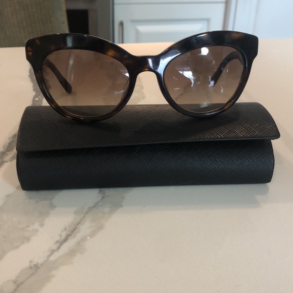Prada Sunglasses - Picture 6 of 7